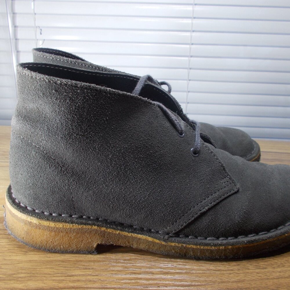 Clarks Originals Women's 9.5 Suede Leather Lace Up Desert Chukka Boots